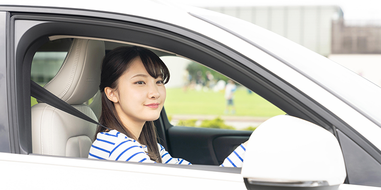 合宿免許の女性