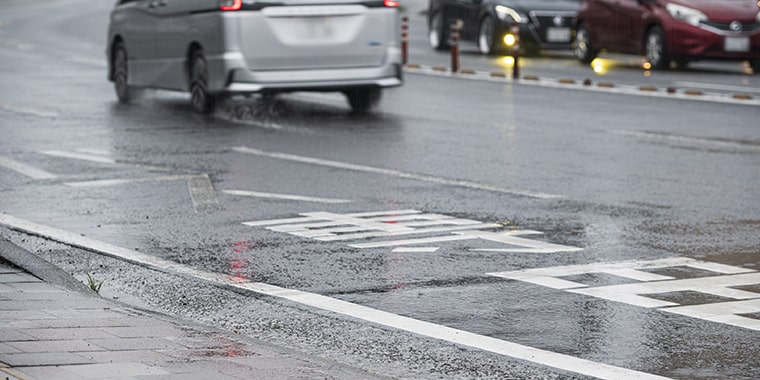 雨の路面